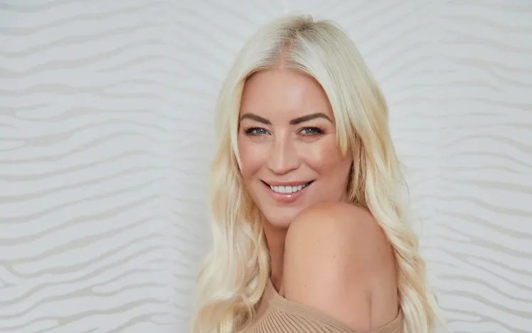 A close up of Denise Van Outen