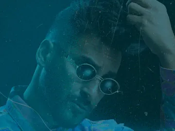 A close up of Armand Ven Helden